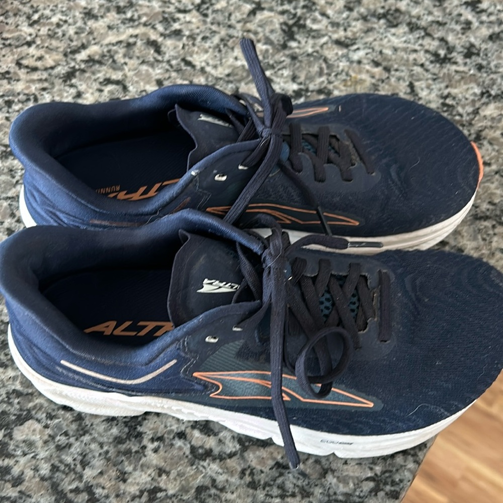 Altra torin 6 size 6.5 good quality